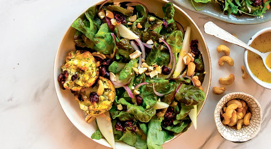 Baked Feta and Pear Salad with Red Onion and Cashew - Walfosbrand.com