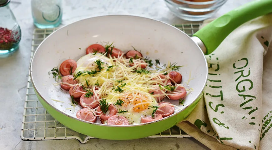 Skillet Eggs with Sausages: A Simple Recipe for Beginner Cooks - Walfosbrand.com