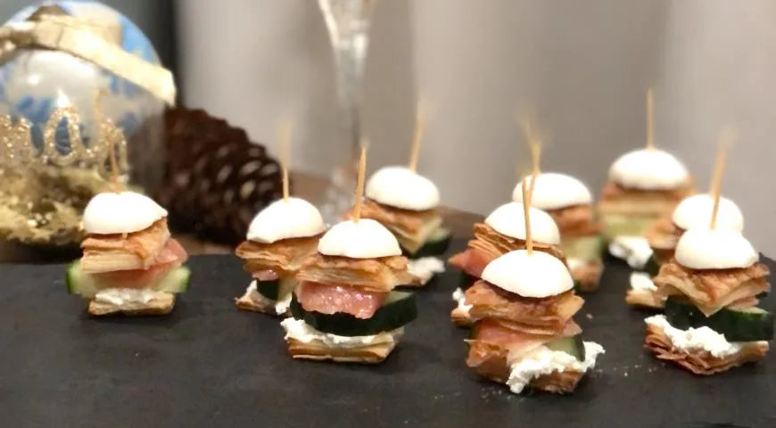 Red Fish and Cheese Canapés: A Refined Holiday Appetizer - Walfosbrand.com