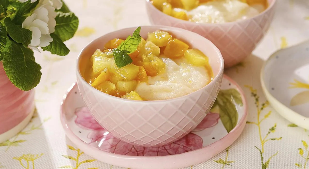 Coconut Semolina Porridge with Caramelized Pineapple and Physalis - Walfosbrand.com