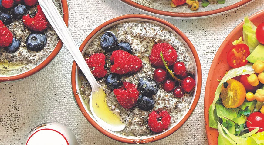Luxurious Chia Seed Pudding with Berries and Honey - Walfosbrand.com