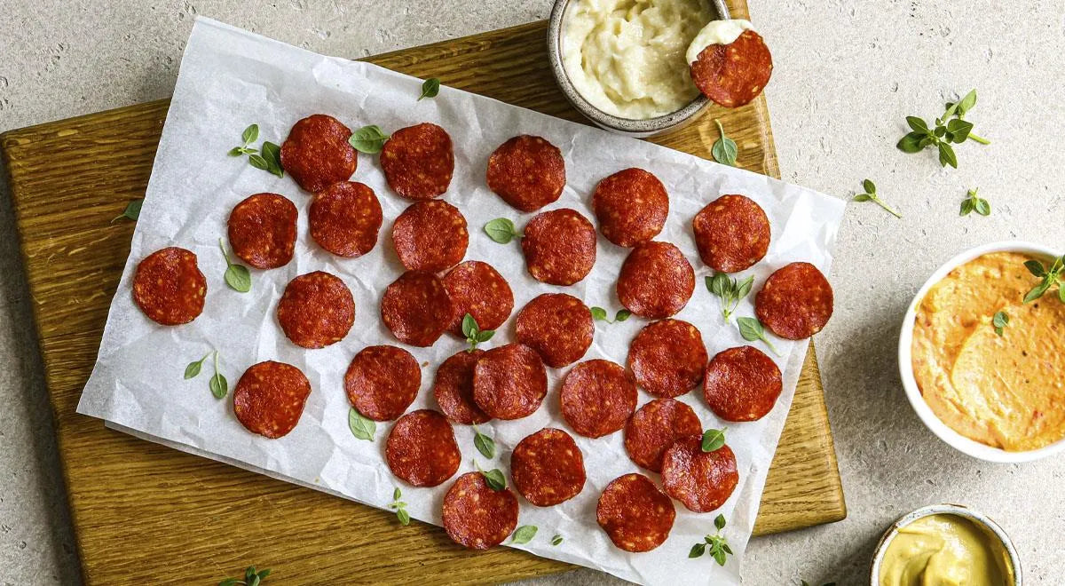 Salami Chips: The Quintessential Crispy Snack for Any Gathering - Walfosbrand.com