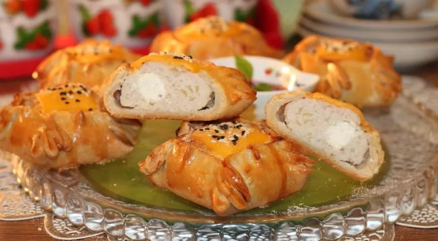 Snowflake Pies with Meat and Cream Cheese - Walfosbrand.com