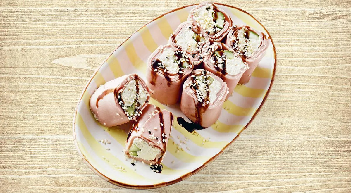 Sausage and Cream Cheese Rolls with Cucumber and Sesame - Walfosbrand.com
