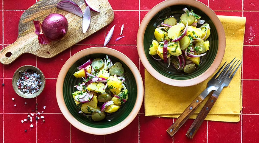Potato Salad with Pickled Cucumbers and Onions - Walfosbrand.com
