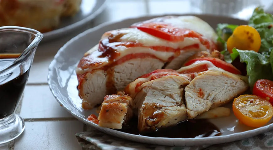 Chicken Fillets with Tomatoes and Mozzarella – Oven-Baked Elegance - Walfosbrand.com
