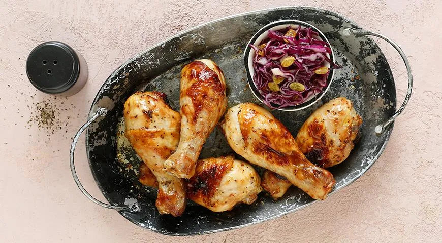 Oven-Roasted Chicken Drumsticks with Red Cabbage and Raisin Salad - Walfosbrand.com