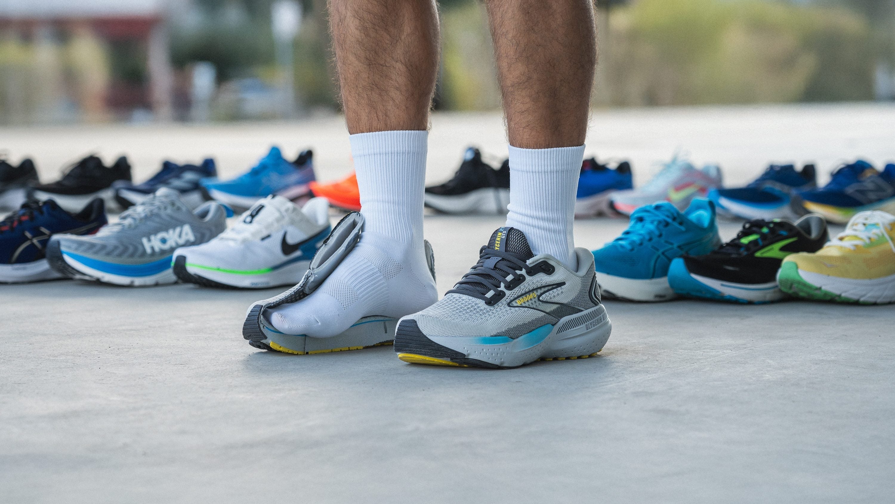 Best Shoes for Plantar Fasciitis Men - Grand Goldman