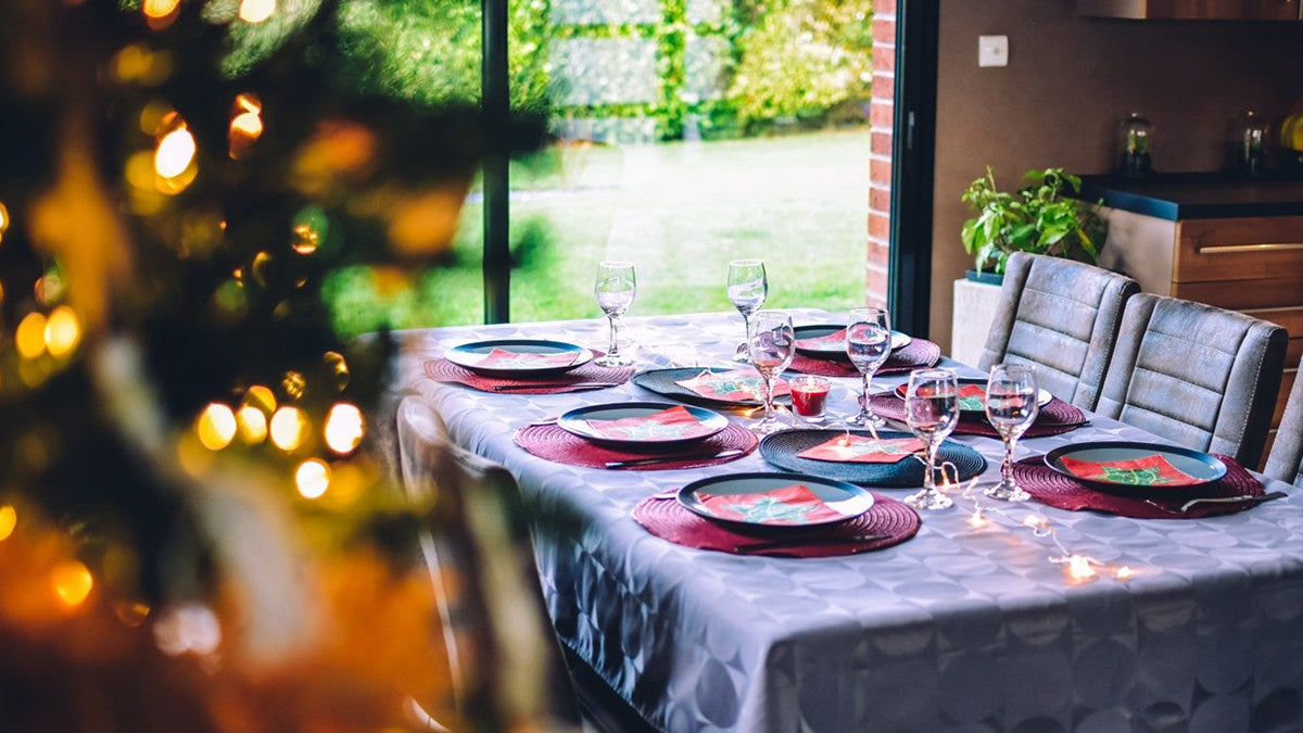 How to choose the best Christmas tablecloth