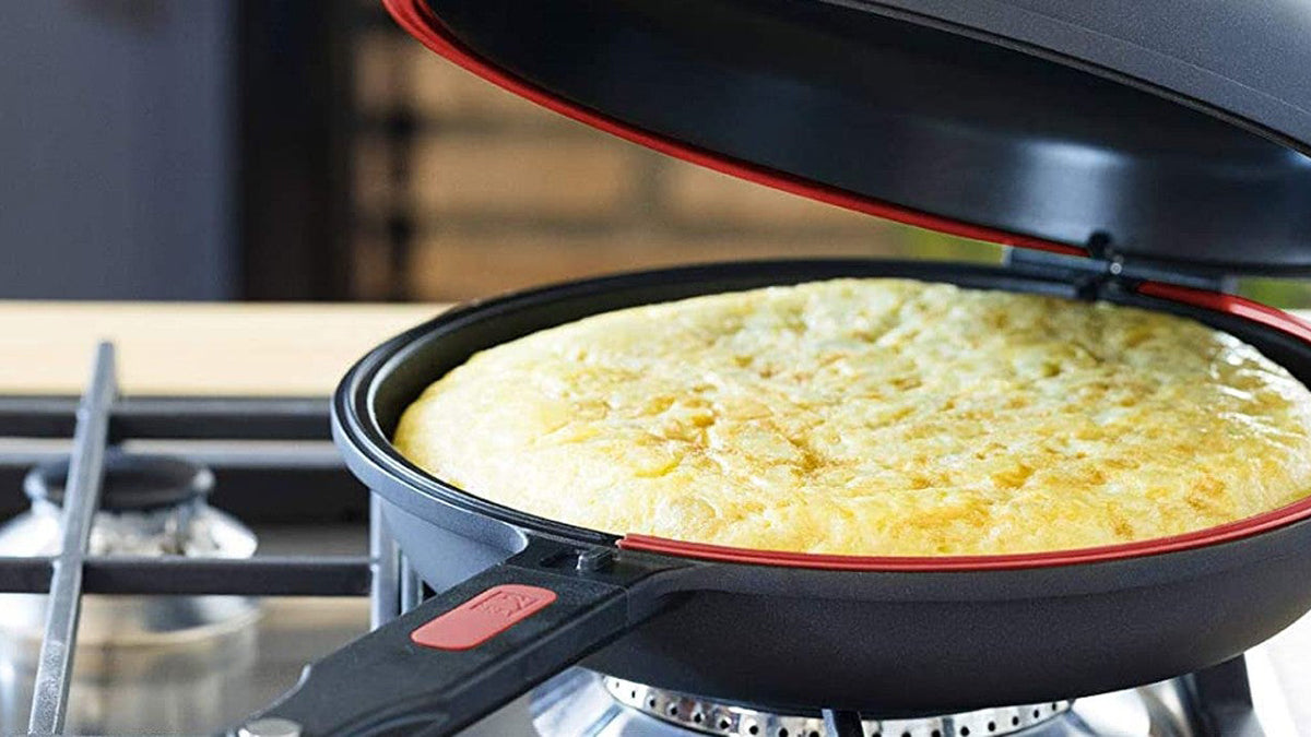 Choose the best pan for making potato omelets and show off.