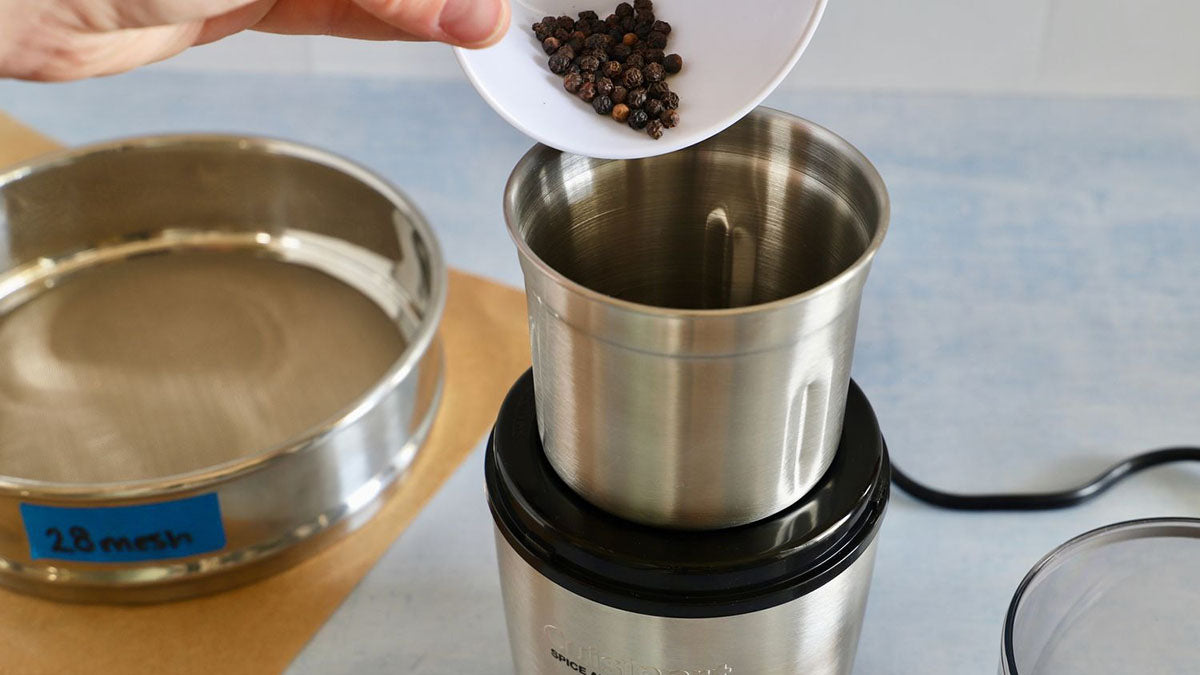 10 Best Electric Herb Grinders (Reviews)