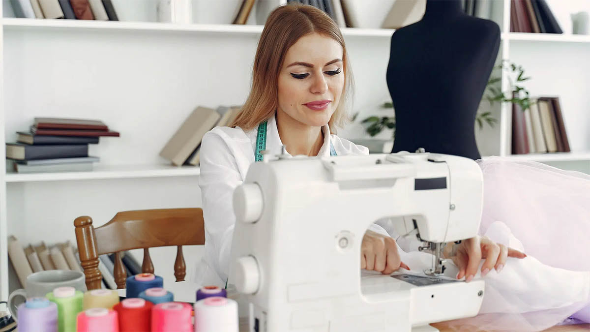 Best Sewing Machine - Grand Goldman