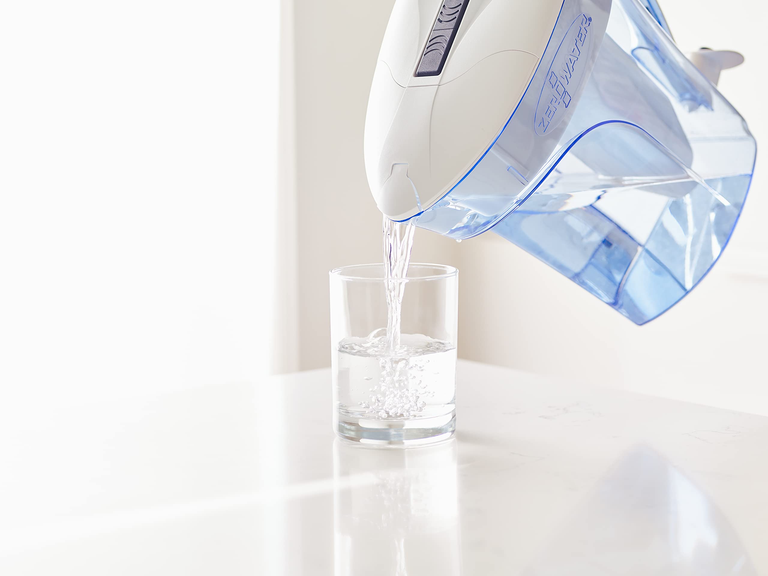 Dzbanek filtrujący wodę ZeroWater 12-Cup Ready-Pour 5-Stage z 5-stopniowym filtrem wody 0 TDS Zero – certyfikowany przez IAPMO w celu redukcji metali, chloru, ołowiu, chromu i wiecznych chemikaliów PFOA/PFOS