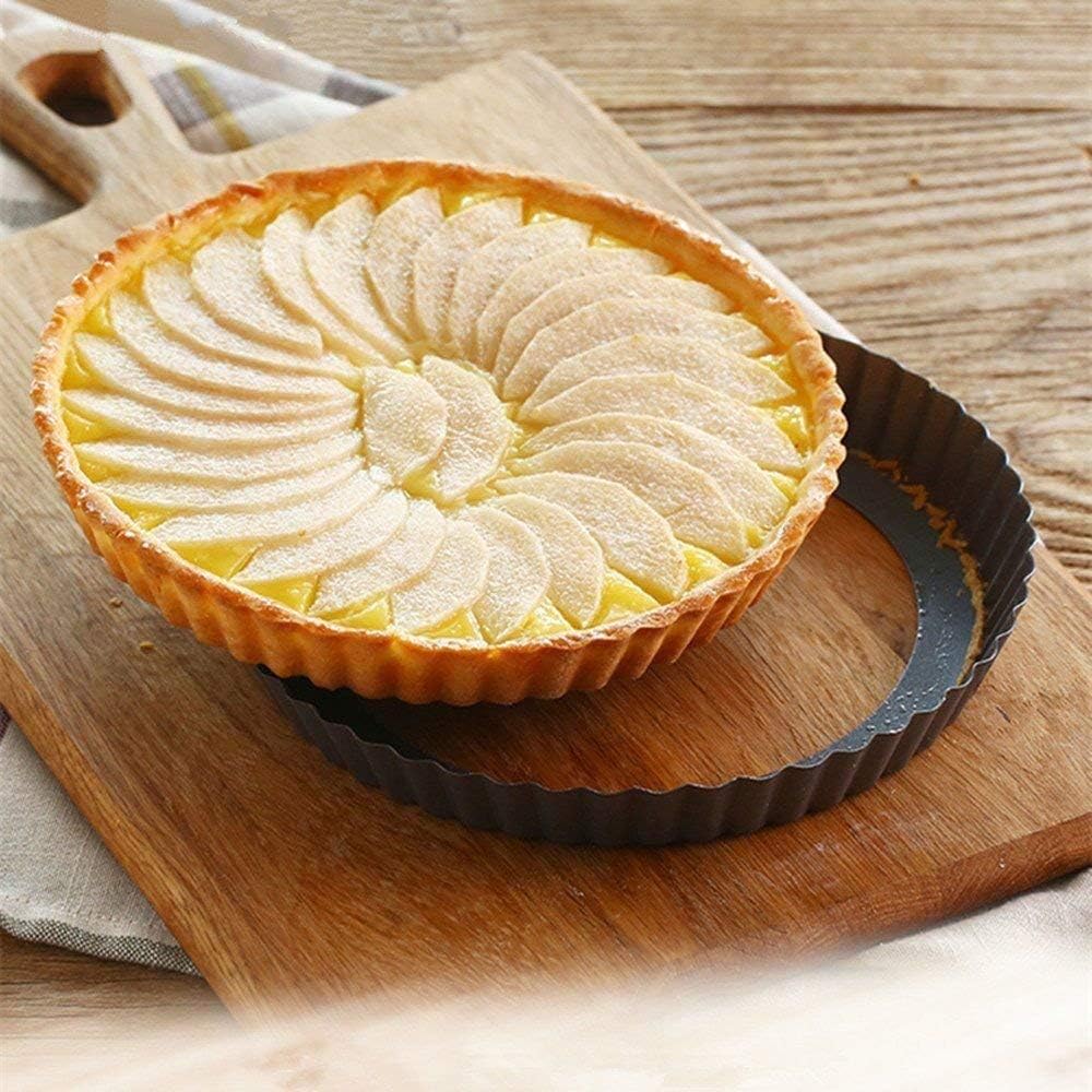 Tart Pan, 9 Inch Tart Pans, Non-Stick Removable Loose Bottom Carbon Steel 9In Tart Pan, The 9.5 Inches at the Top and 9 Inches at the Bottom, With a Depth of 1.1 Inches.