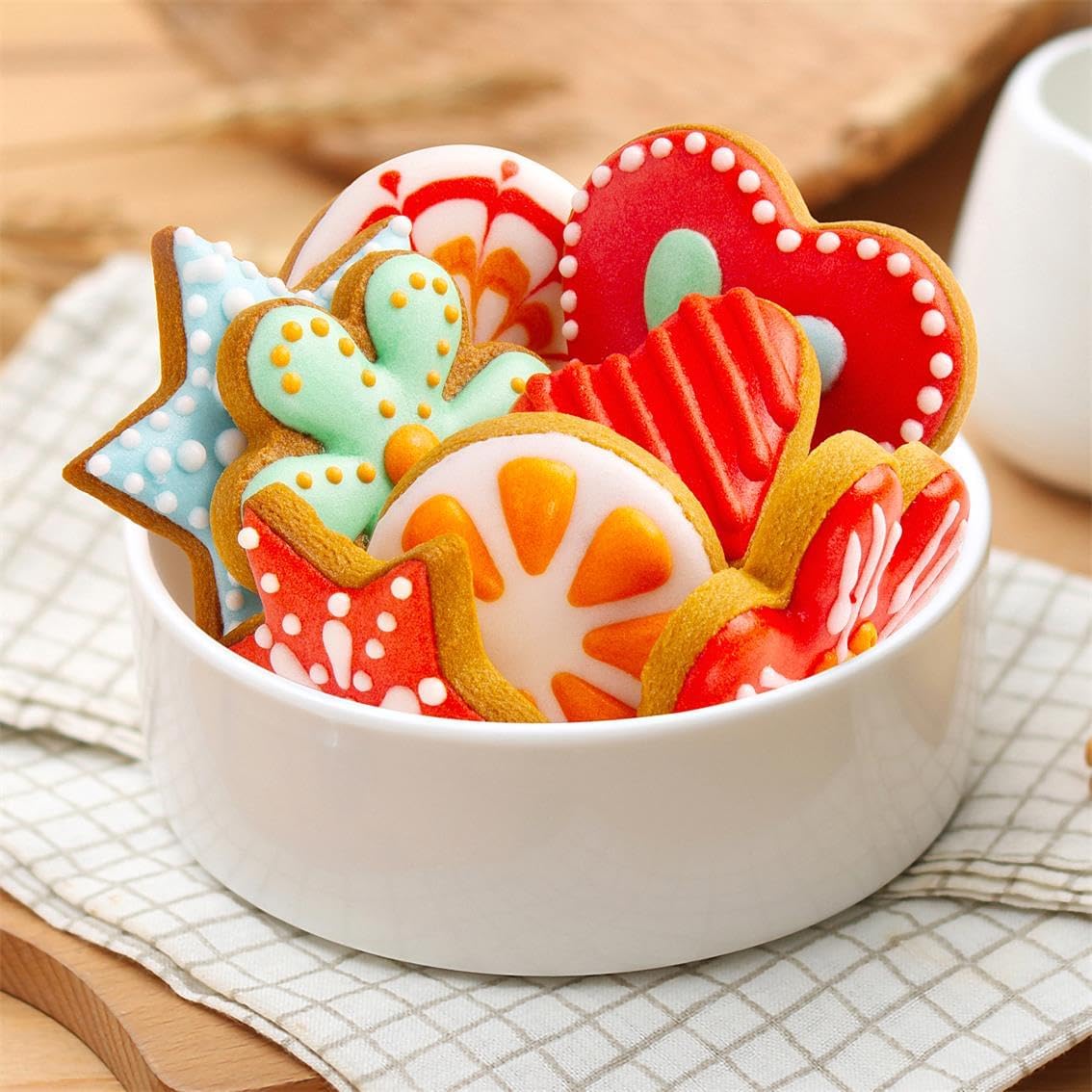 Metal Cookie Cutters Set 12 Pieces, Stainless Steel 3 Heart Cookie Cutters, 3 Star Cookie Cutters, 3 Flower Cookie Cutters, 3 Round Cookie Cutters for Valentine's Day Christmas Holiday