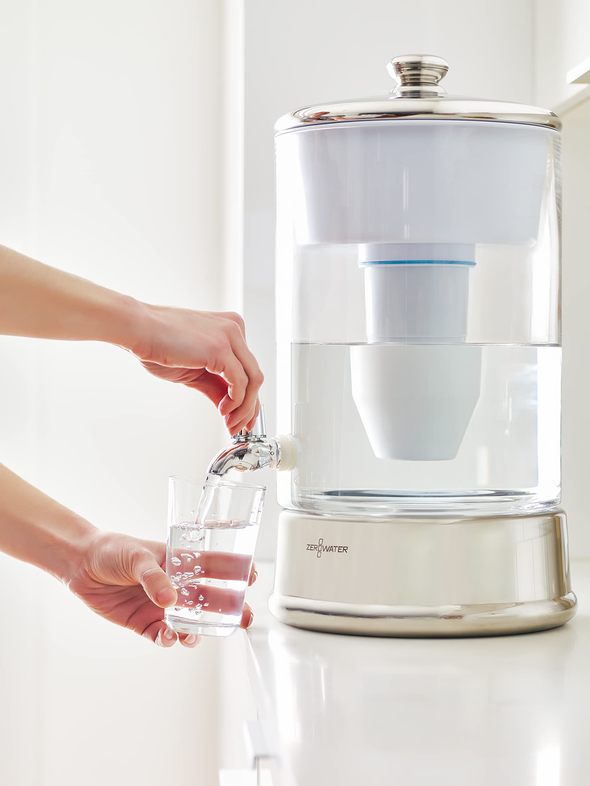Culligan ZeroWater 40-Cup Ready-Pour 5-Stage Round Glass Filtr do wody z 5-stopniowym filtrem do wody 0 TDS – certyfikowany przez IAPMO w celu redukcji ołowiu, chromu i PFOA/PFOS