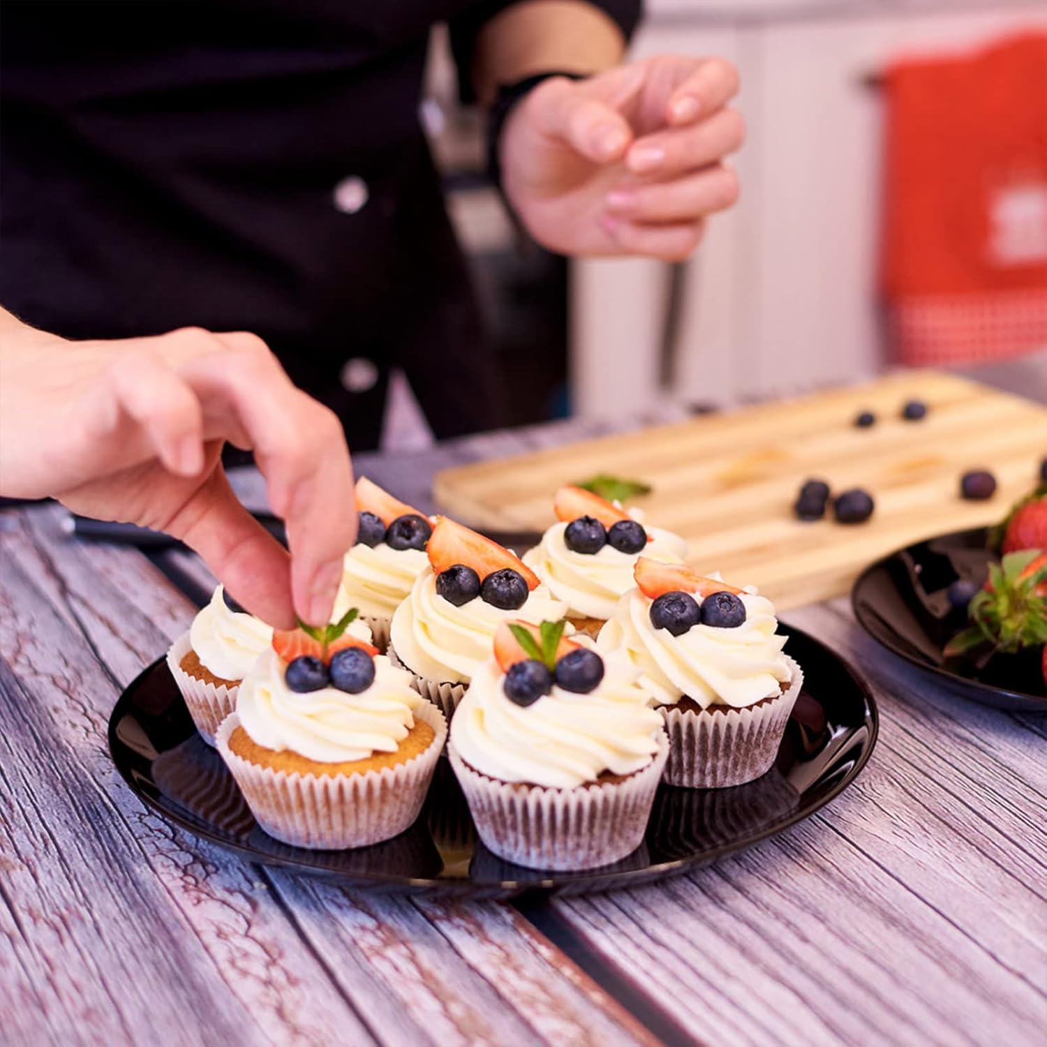 Caperci 500 Count Mini Cupcake Liners White Muffin Liners Greaseproof No Smell Small Cupcake Wrappers Baking Cups