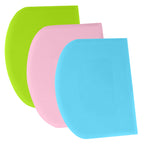 SURDOCA Dough Scraper Bench Scraper - 3P 4.7x3.7" Plastic Flexible Bowl Scraper, Sharp Edge & Angles Cake Scraper. Non-Slip Bakeware Decorating Tools Sculpting & Modeling Tools - Green+White+Green
