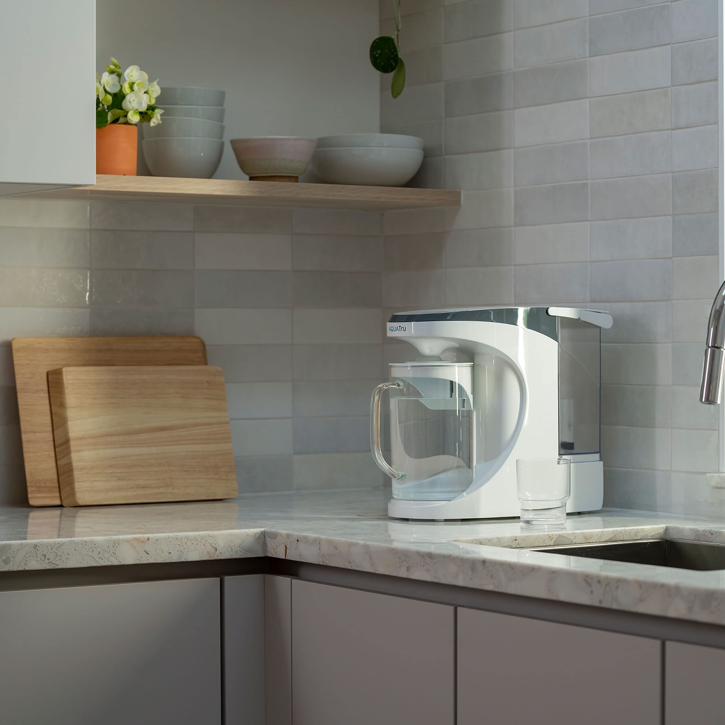 Aqua TRU Carafe | Countertop Water Purifier for PFAS and Other Contaminants with Exclusive 4-Stage Ultra Reverse Osmosis Technology (No Plumbing or Installation Required) | BPA Free