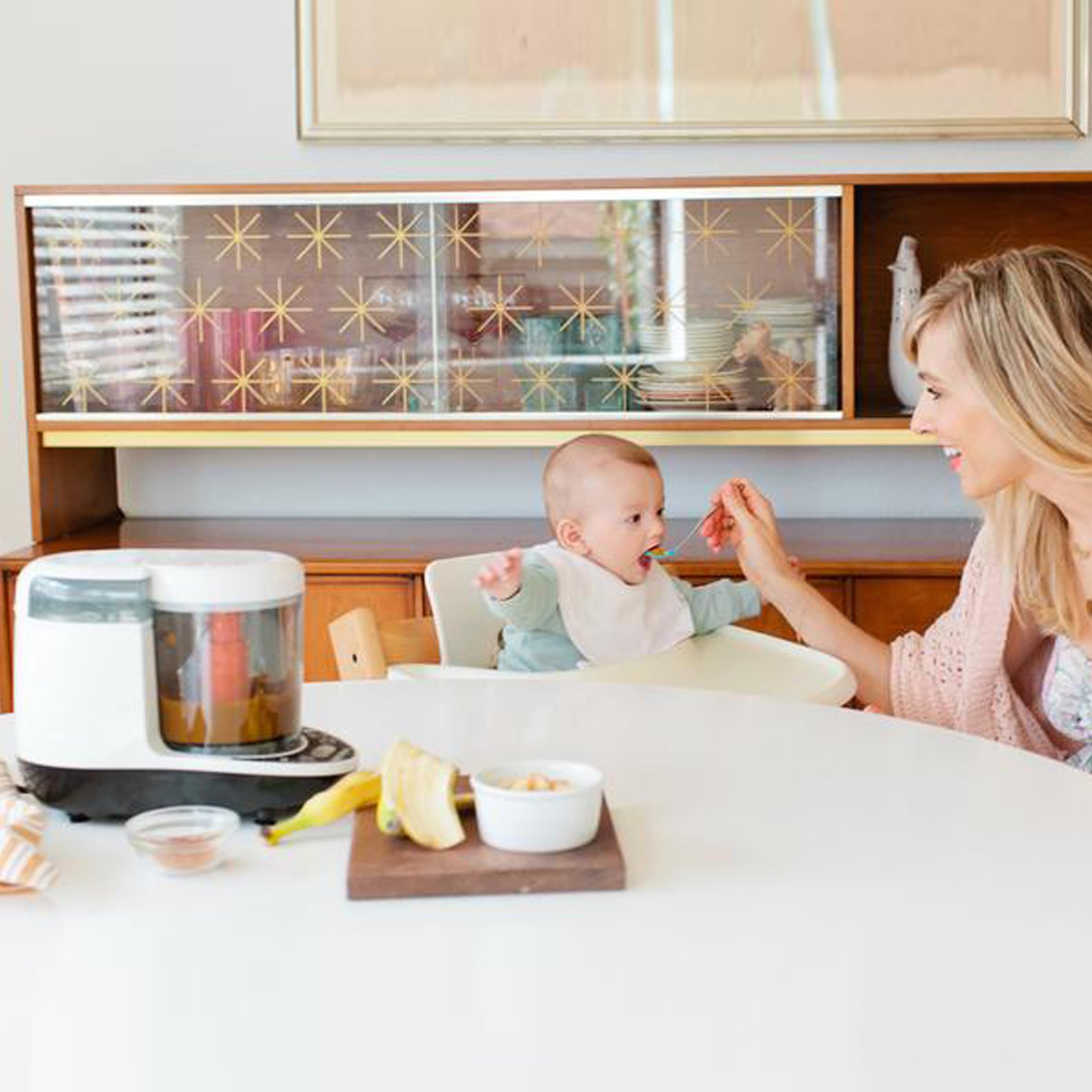 Baby Brezza One Step Baby Food Maker Deluxe – automatyczne wyłączanie, możliwość mycia w zmywarce, urządzenie do gotowania na parze i miksowania ekologicznego jedzenia dla niemowląt i małych dzieci – zestaw 3 saszetek + 3 lejki