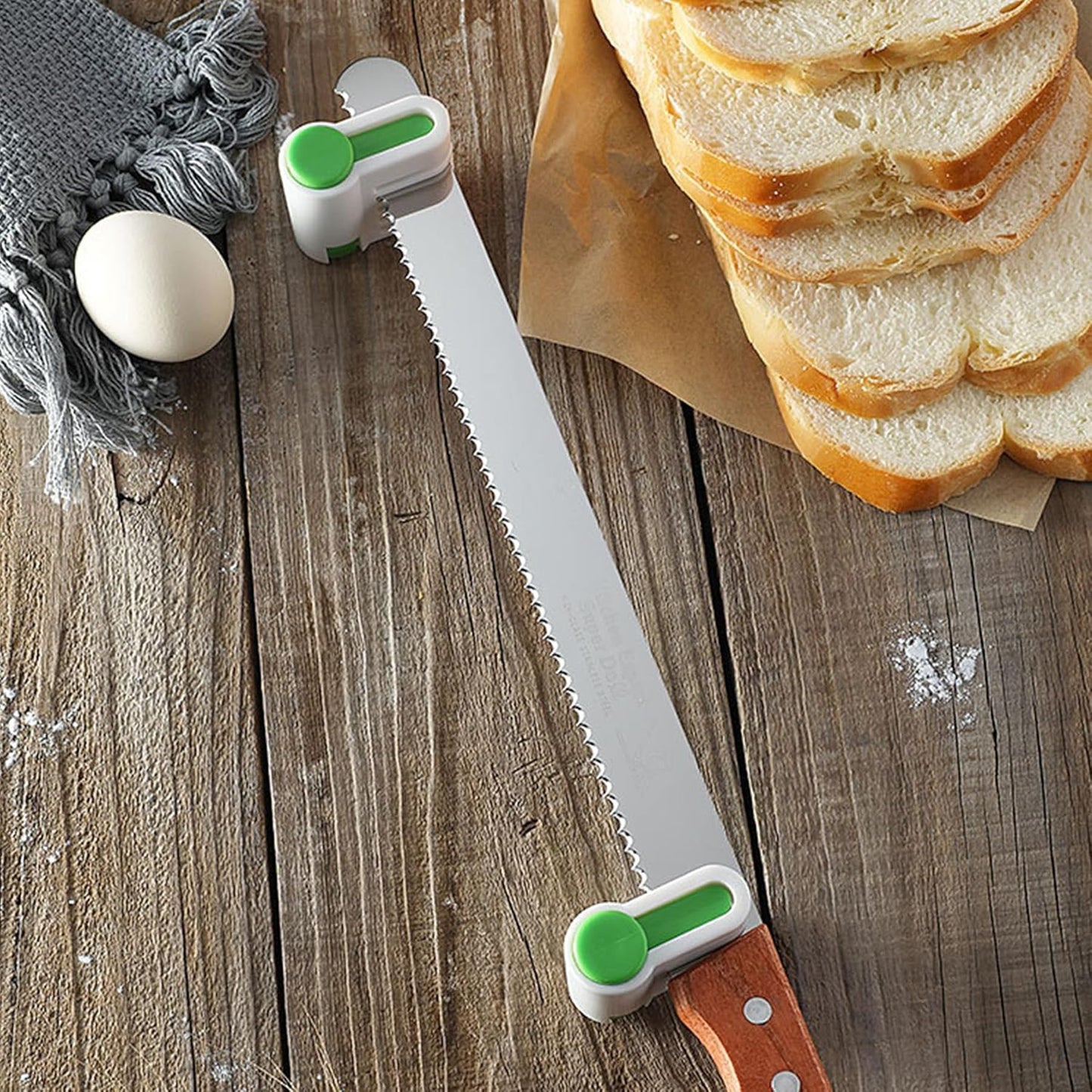 4PCS DIY Cake Slicer, Stratification Auxiliary, Bread Slice, Toast Cut, Adjustable 5 Layers Leveler Slicer, Kitchen Fixator Tool (Pink)