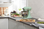 Mikser stojący KitchenAid Artisan Series 5 Quart Tilt Head z osłoną do wylewania KSM150PS, pistacja