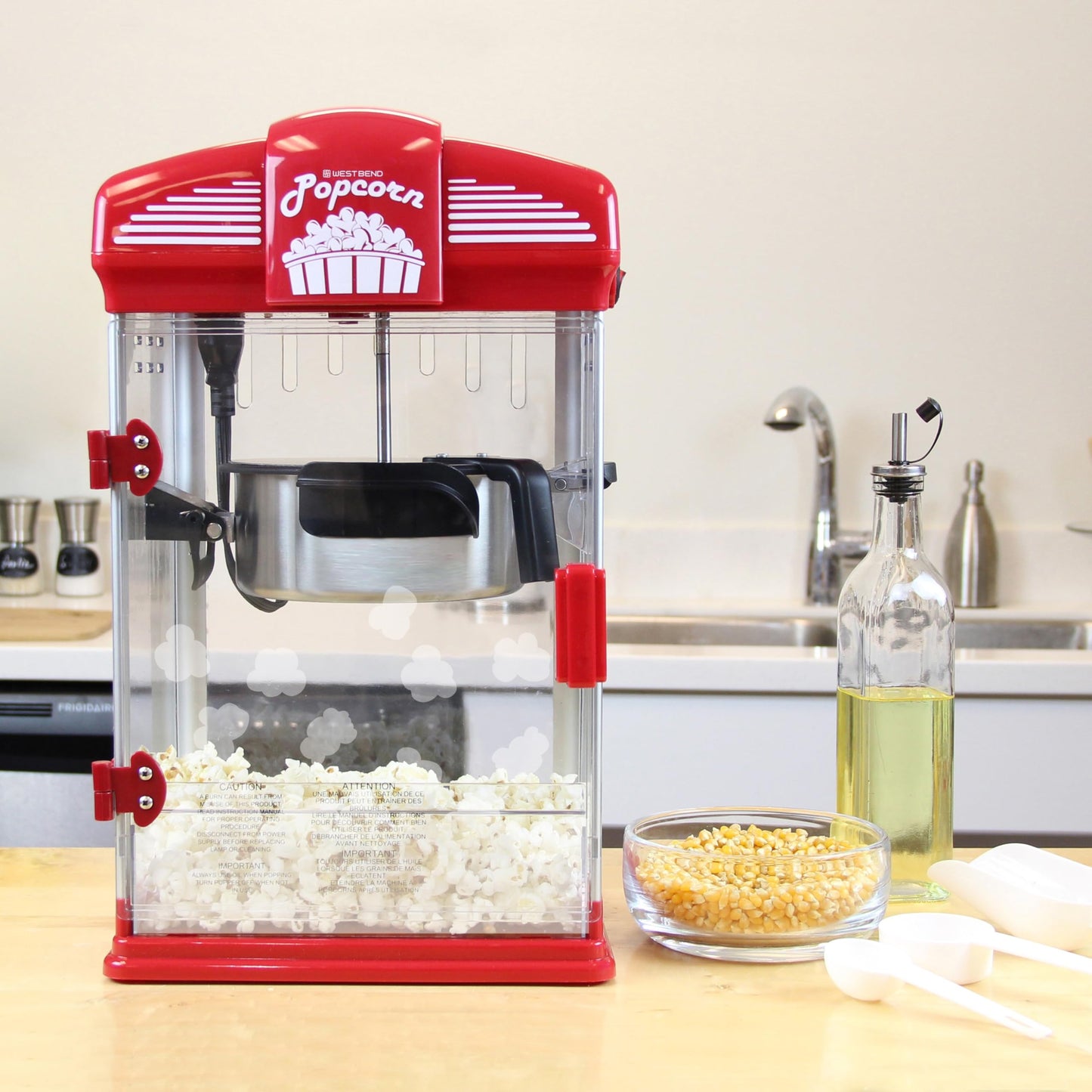 West Bend Stir Crazy Movie Theater Popcorn Popper with Nonstick Popcorn Kettle, Measuring Tool and Popcorn Scoop for Gourmet Popcorn Machine , 4 Qt., Red