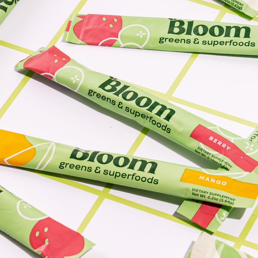 Електричний ручний міксер Bloom Nutrition та 8 пакетиків порошку Super Greens
