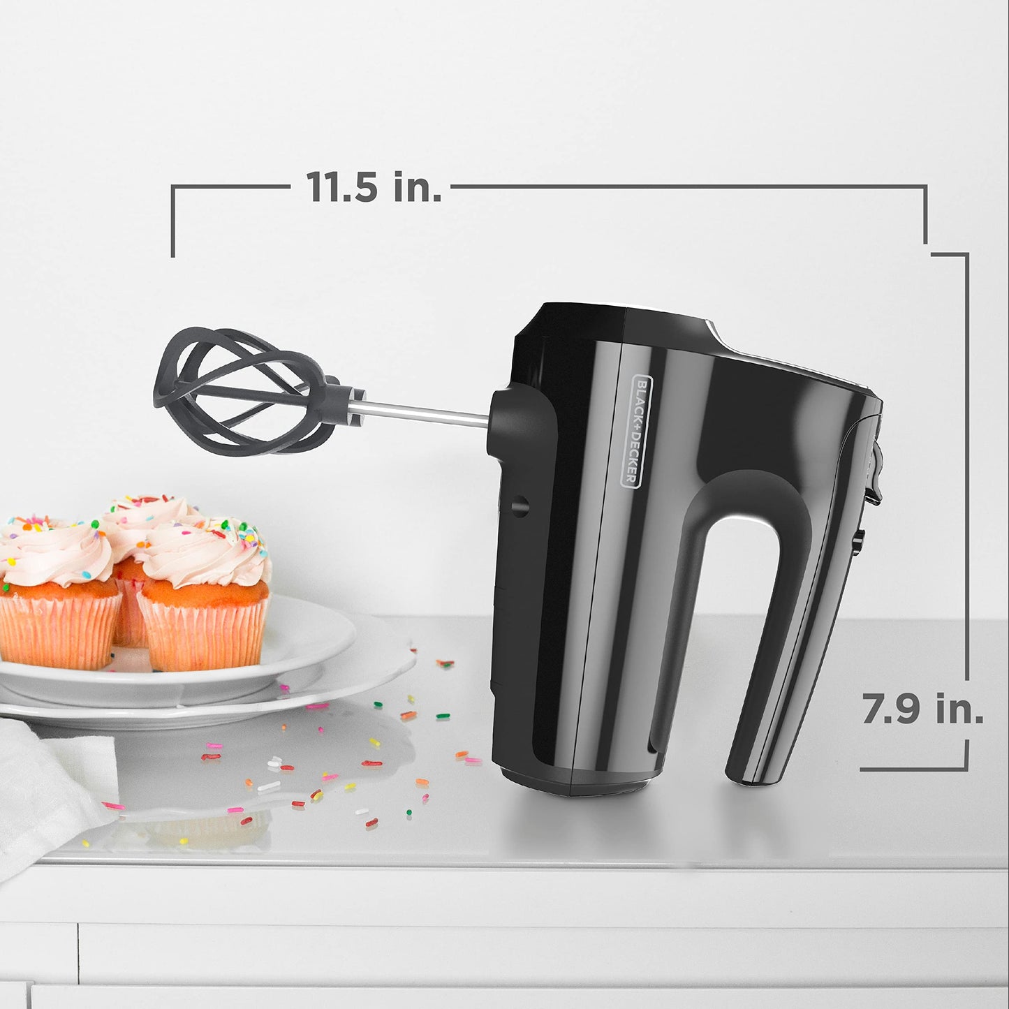 BLACK+DECKER 5 Speed Electric Hand Held Mixer, HELIX beaters, Whisk, and Dough Hook Attachments, Turbo Boost, Snap-On Storage Case