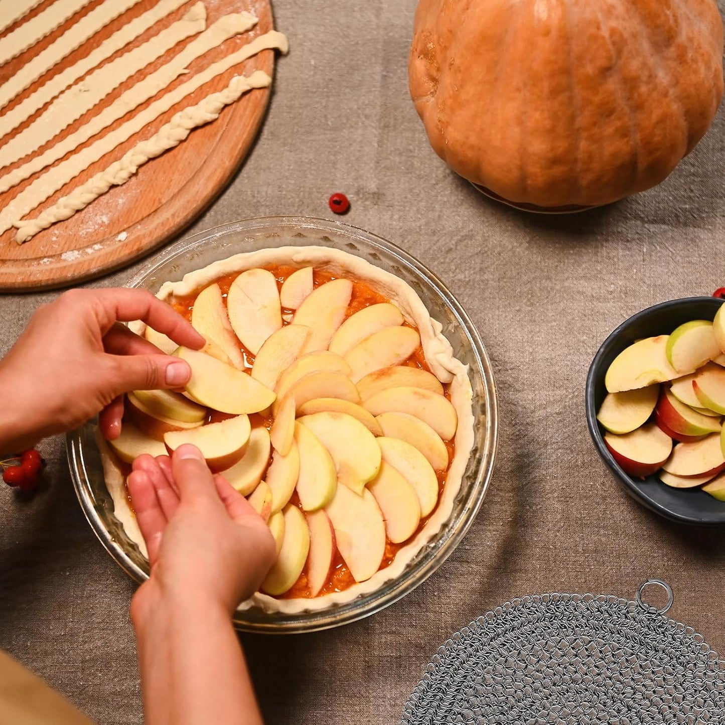 Baking Pie Crust Weights Chain, Stainless Steel Pie Weight Chain Ceramic Pie Weights Alternatives Baking Pie Weights Armor Shield for Baking Crust Kitchen Accessories for 7-10in Pies