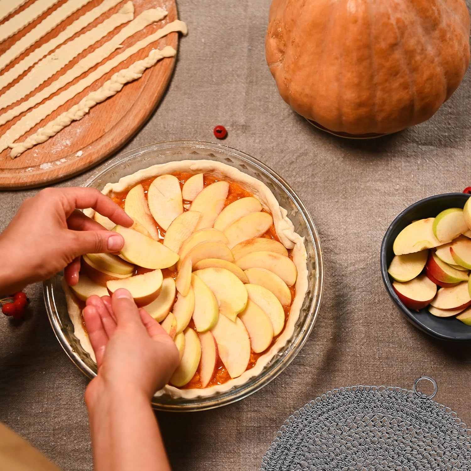 Baking Pie Crust Weights Chain, Stainless Steel Pie Weight Chain Ceramic Pie Weights Alternatives Baking Pie Weights Armor Shield for Baking Crust Kitchen Accessories for 7-10in Pies