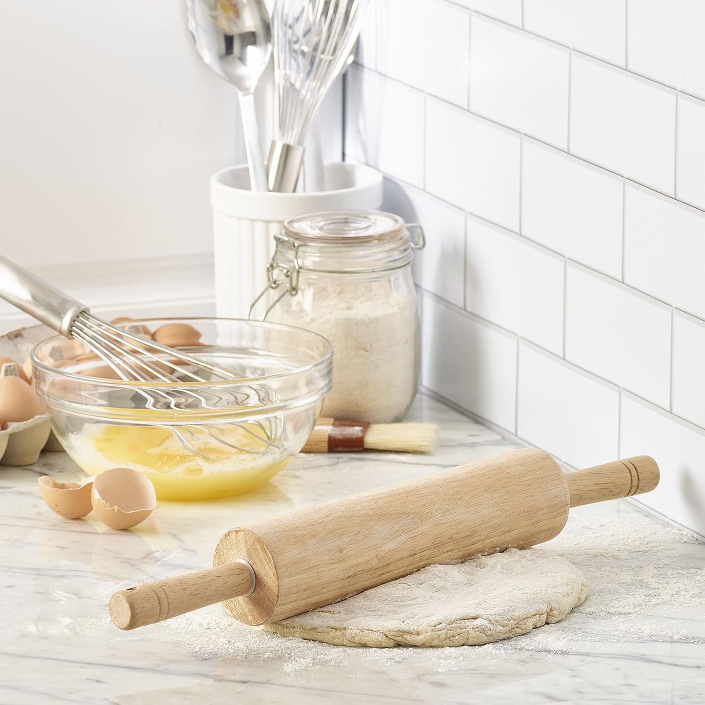 Farberware Classic Wood Rolling Pin for Baking, Professional Hardwood Dough Roller with Comfort Grip Handles for Pizza, Pie Crust, Pastry and Cookie Making, 18 Inch Total Length