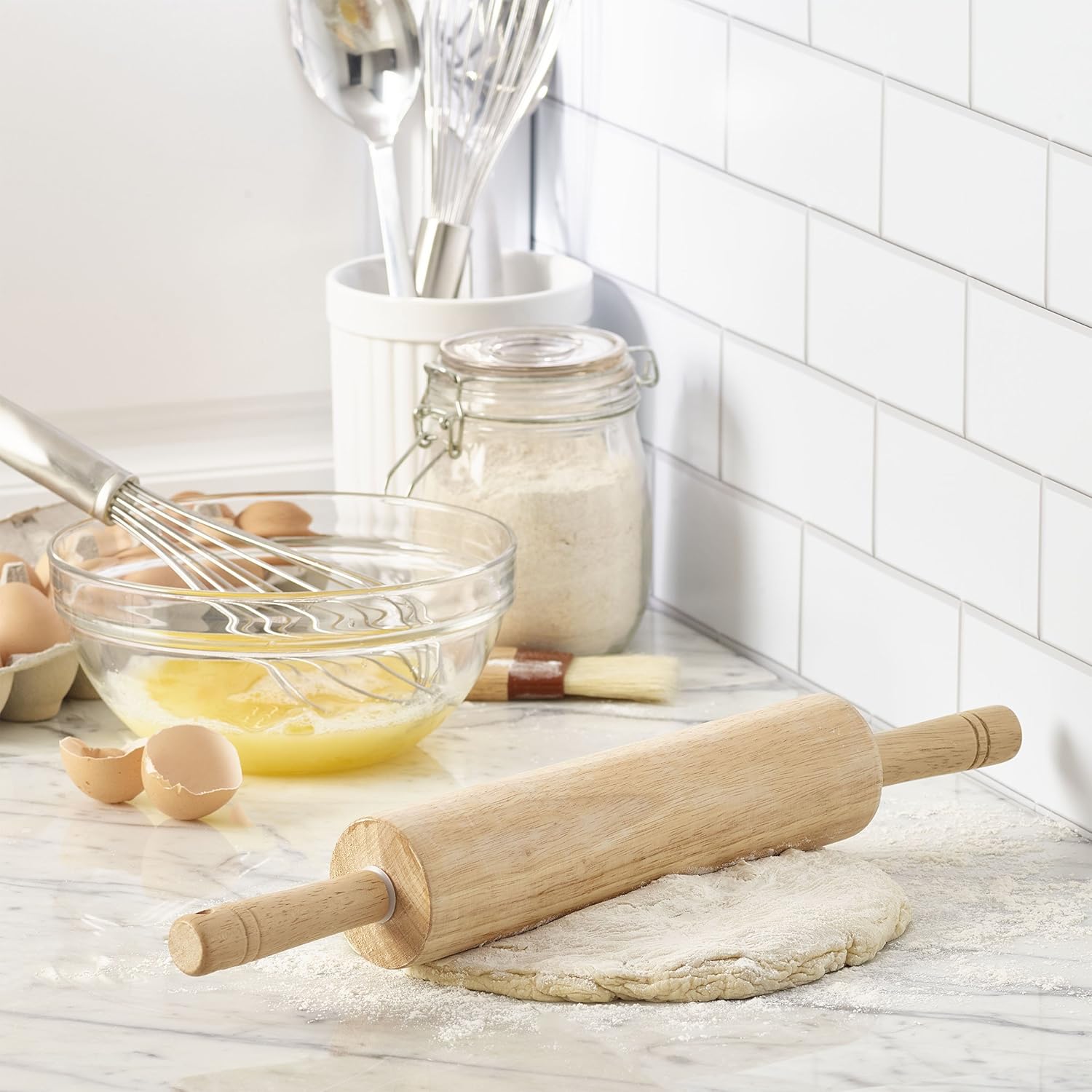 Farberware Classic Wood Rolling Pin for Baking, Professional Hardwood Dough Roller with Comfort Grip Handles for Pizza, Pie Crust, Pastry and Cookie Making, 18 Inch Total Length
