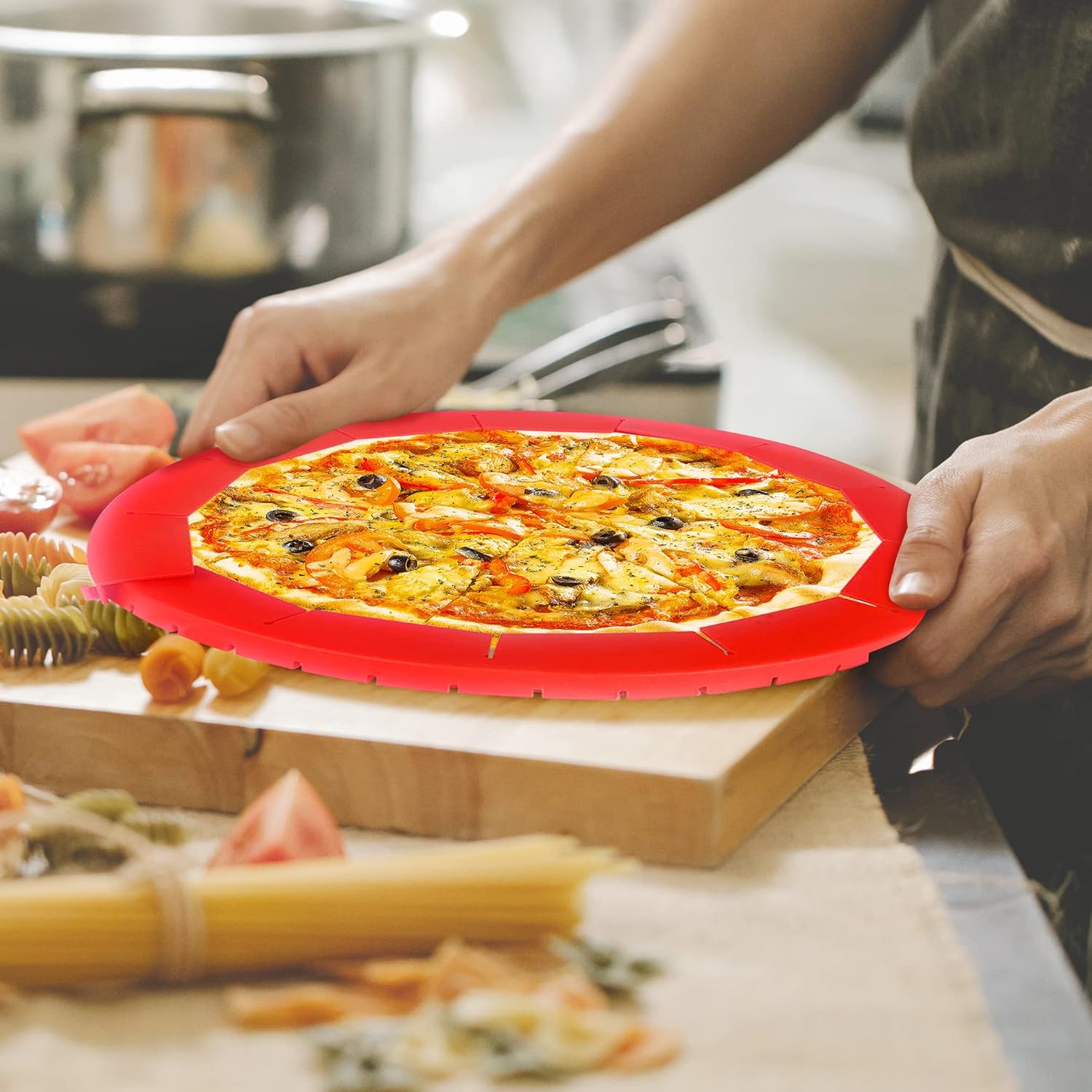 2 Pack Adjustable Silicone Crust Shield, BPA-free Pie Crust Protector Cover Kitchen Tool for Baking Pizza, Fit 8-10.7 Inch Pies - Dishwasher Safe (Red)