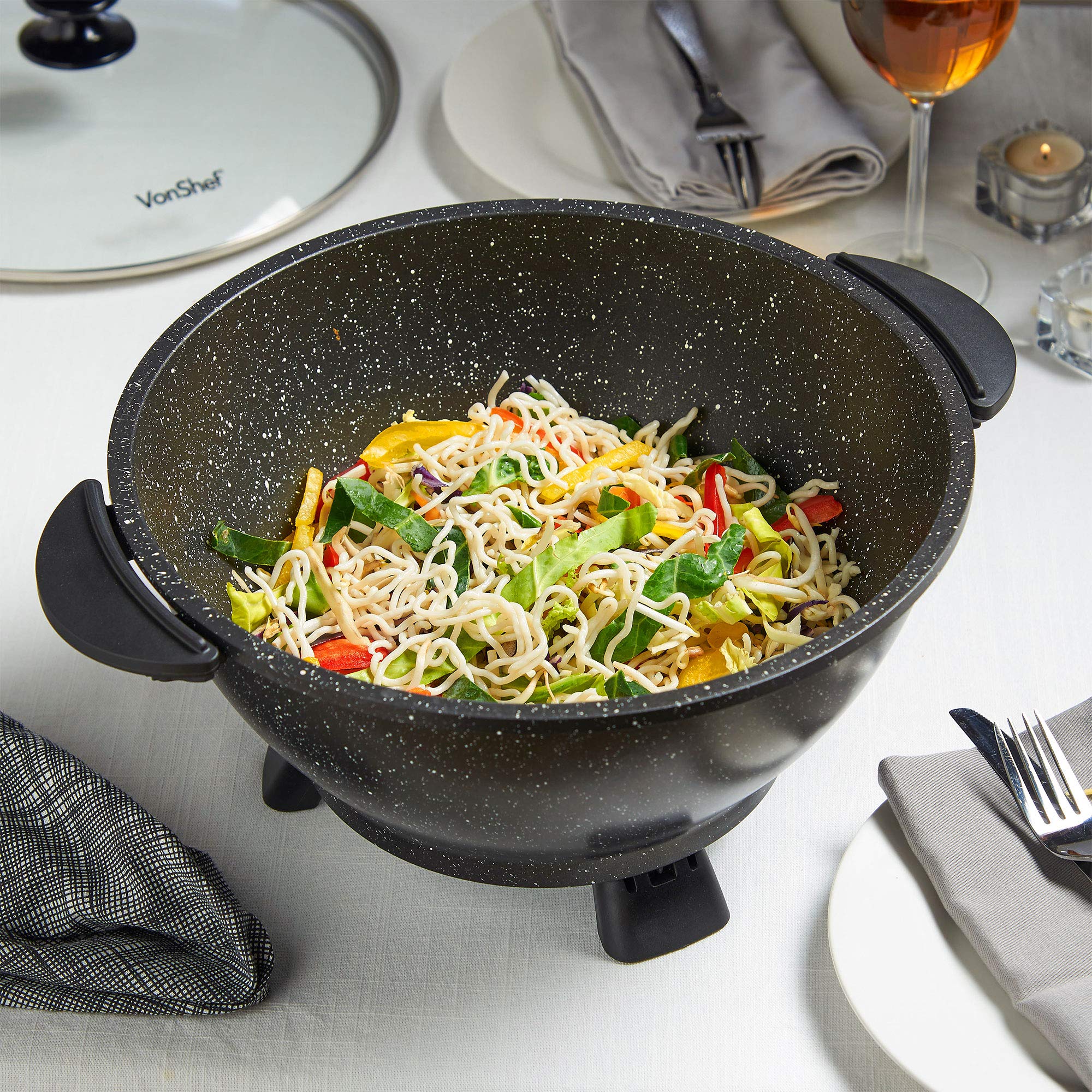 Електрична сковорода-вок VonShef 7.4Qt з кришкою – регульований контроль температури – ручки з холодним покриттям – антипригарне покриття, легко миється – 14 дюймів