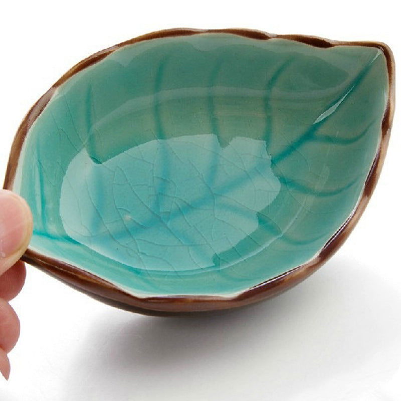 Creative leaf ceramic small dish kitchen tableware sauce vinegar sauce dish household ice split glaze snack saucer - Walfos® Kitchenware