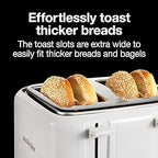 Toster na 4 kromki z bardzo szerokimi otworami na bajgle, ściankami Cool-Touch, selektorem odcienia, funkcją Toast Boost, automatycznym wyłączaniem i przyciskiem Anuluj