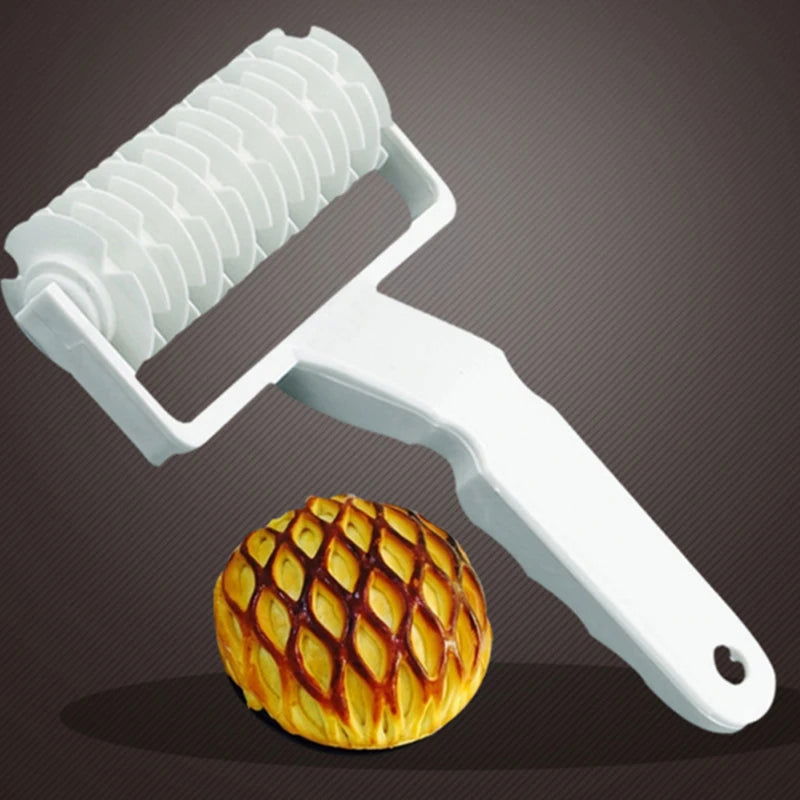 WALFOS Food Grade Netting Round Knife Dough Bread Pastry Biscuit Pizza Baking Cake Baking Process of Hob Lattice Baking Tools - Walfos® Kitchenware